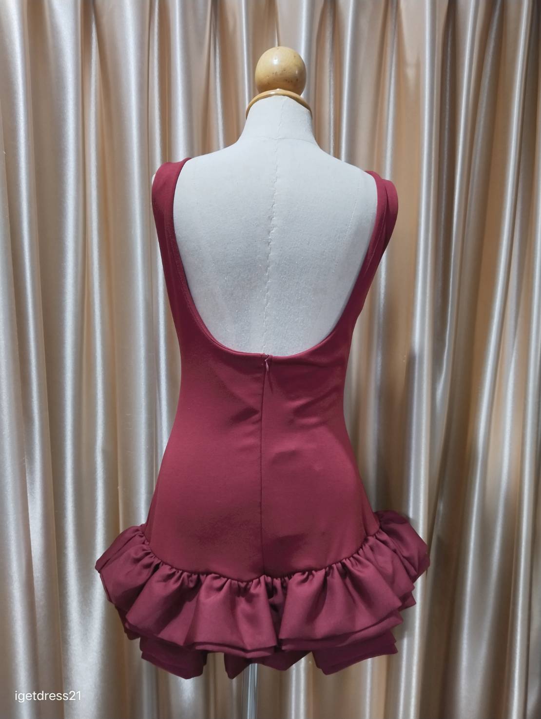 ชุดเดรสสั้นสีแดงบอลลูน S