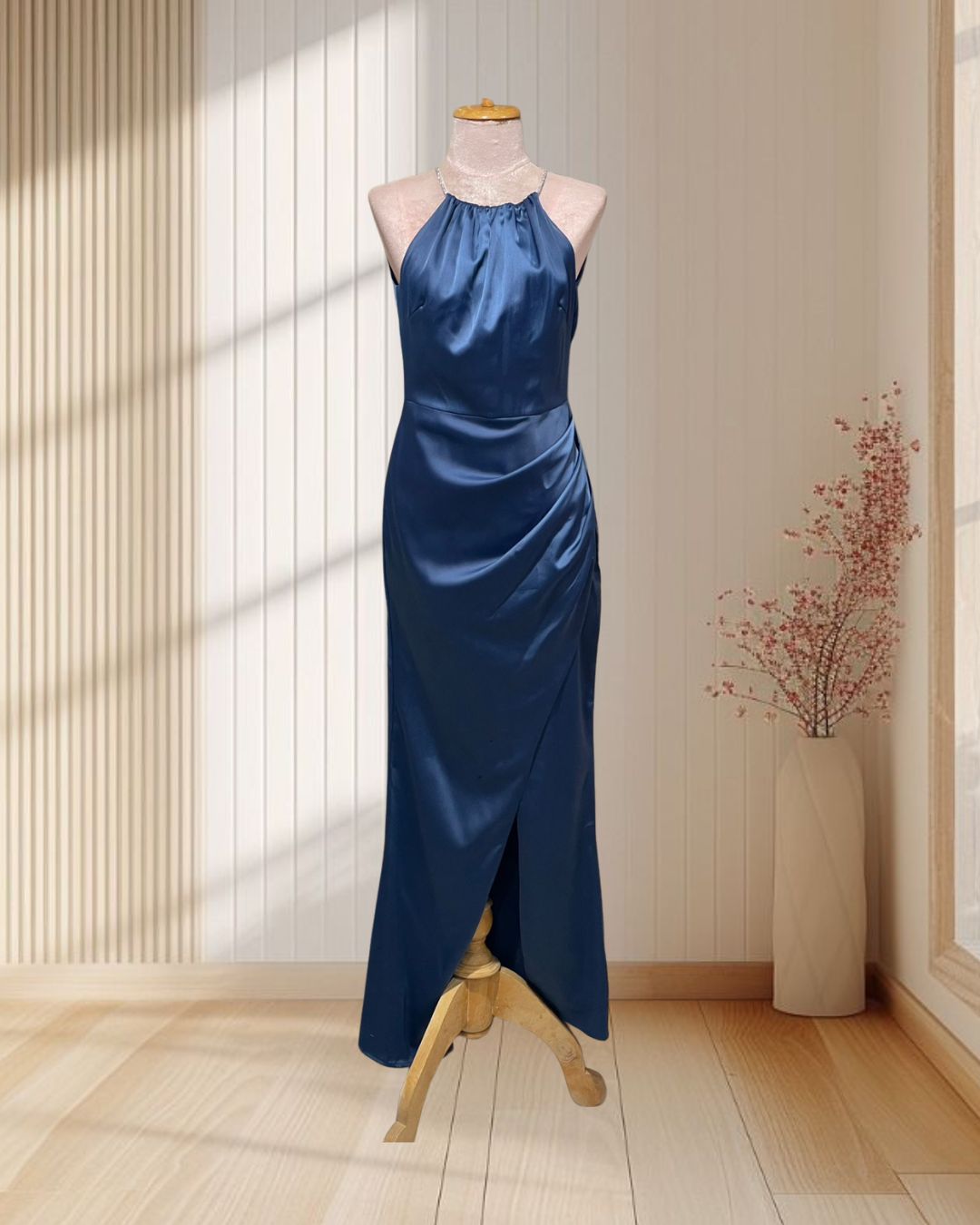 (PRE-LOVED) ราตรียาวสีกรม แขนกุด แต่สายเพชร ไซส์ M