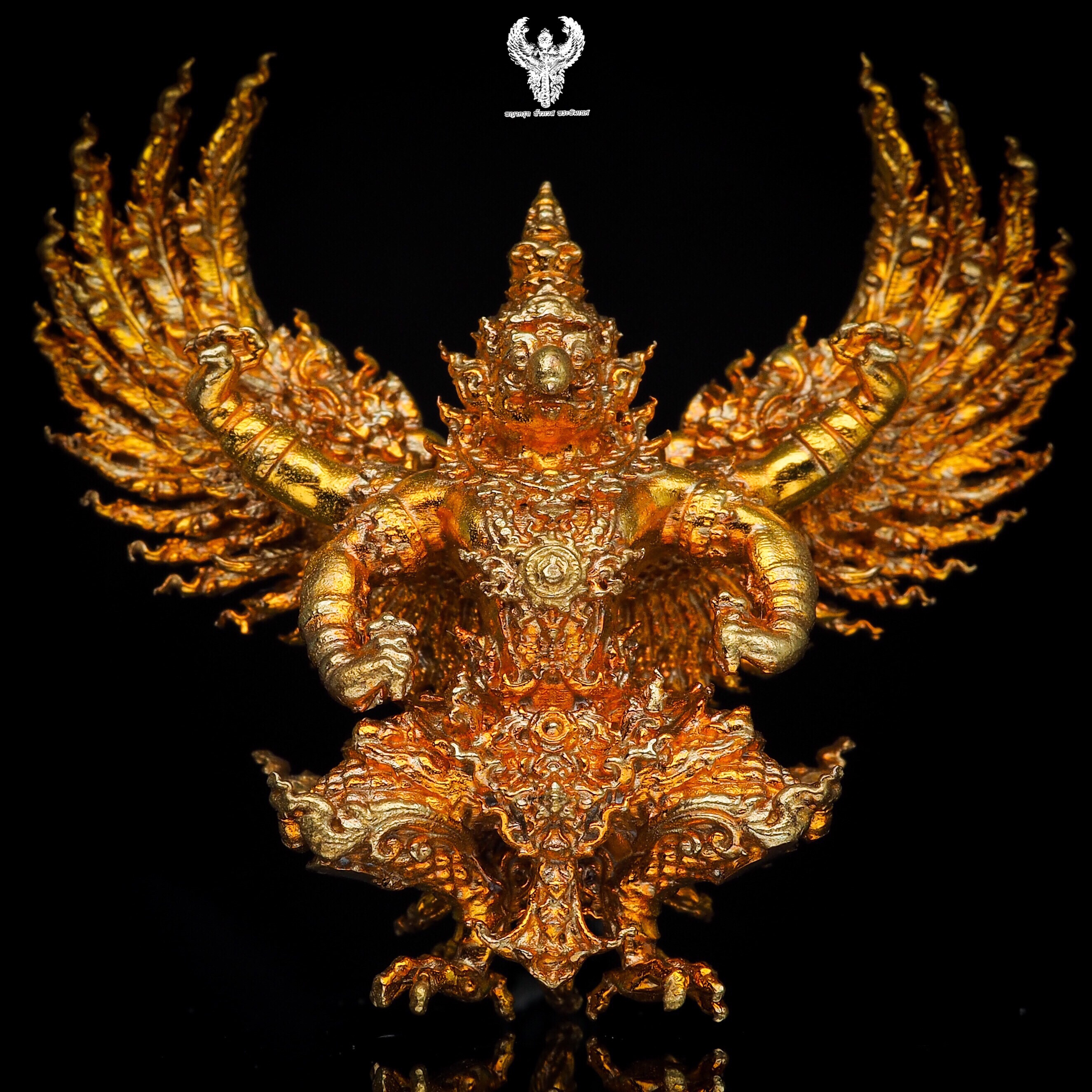 พญาครุฑ รุ่น.ดวงตรามหาเดช หลวงปู่ต๋อง วัดวิมุตติธรรม จ.นครราชสีมา เนื้อแจกศูนย์จอง #องค์นี้หมายเลข193.