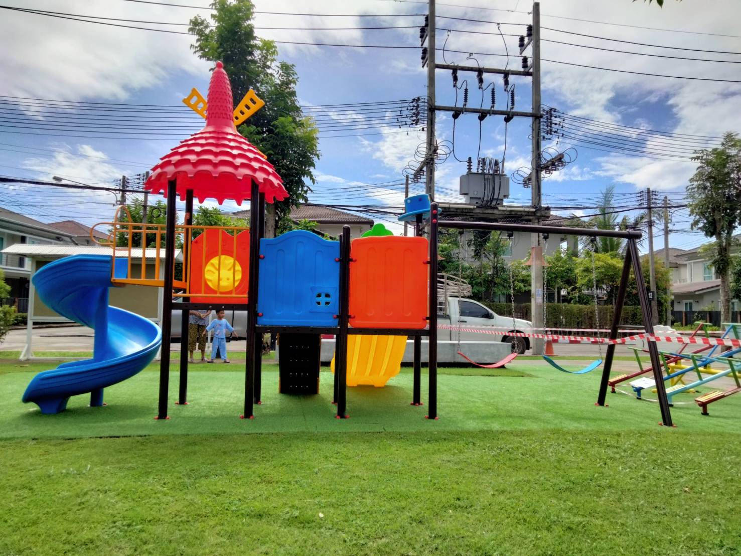 เครื่องเล่นสนาม ชุด กังหันพร้อมชิงช้าพร้อมสไลเดอร์รางคู่