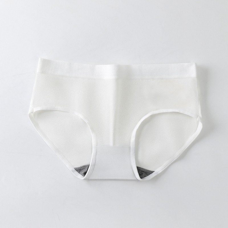 สี่ตัว กางเกงในสตรี ผ้าลื่น เนื้อเบา สวมใส่สบาย ราคา 26