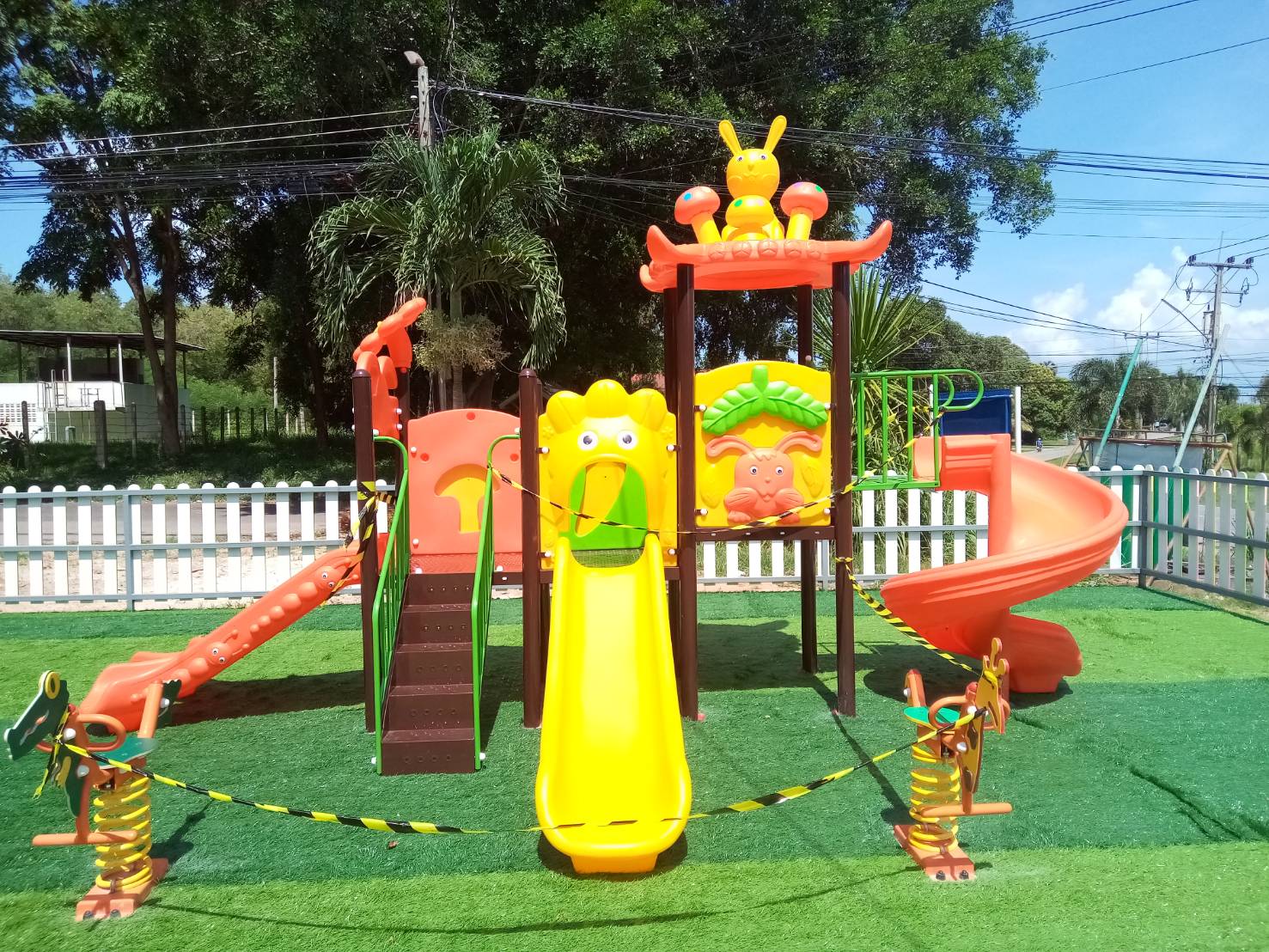 เครื่องเล่นสนาม ชุด แรบบิทซุปเปอร์สไลด์ เครื่องเล่นหลากสี