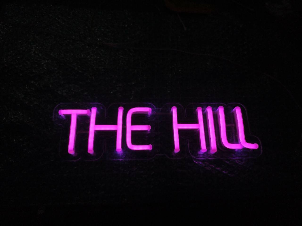 ป้ายไฟนีออนLED สีชมพู - THE HILL รองหลังอะคริลิใส3มิล