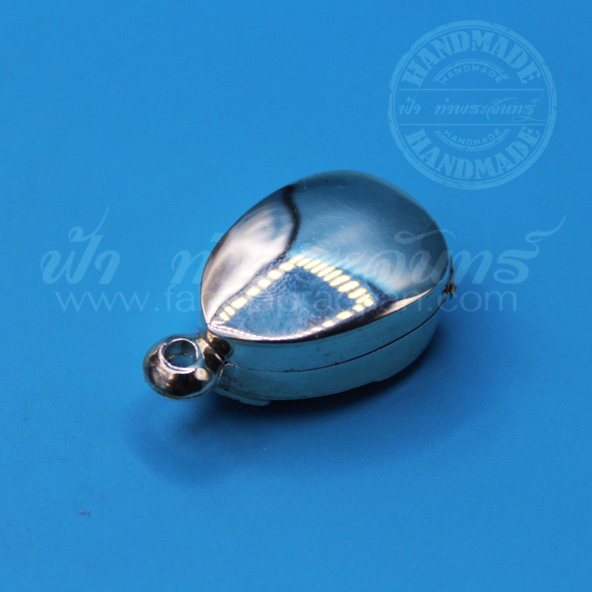 ตลับพระปิดตาวัดพลับ ปิดหลัง เงินขัดเงา 92.5%