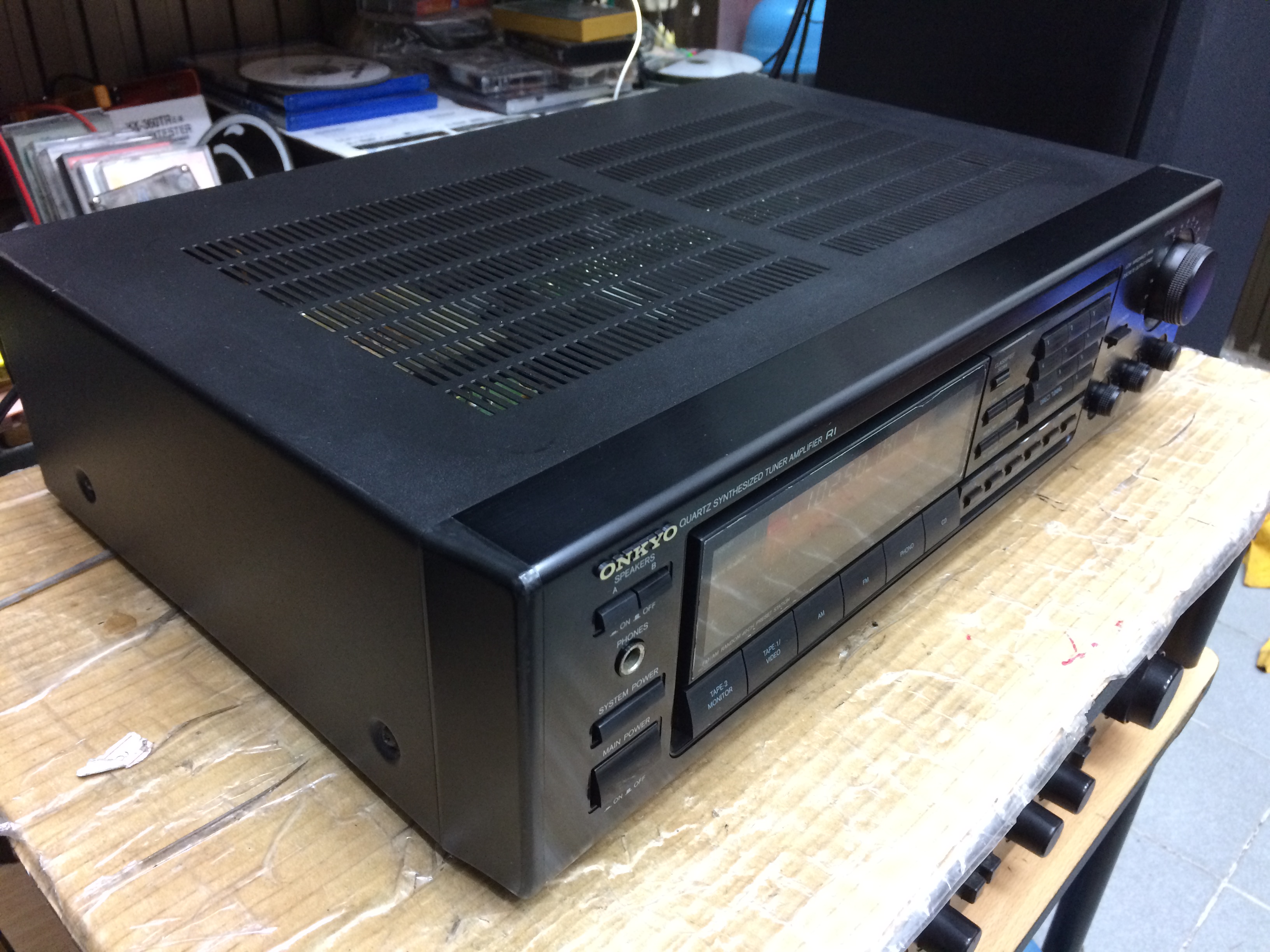 Onkyo TX-930 Quartz Synthesized Tuner Amplifier