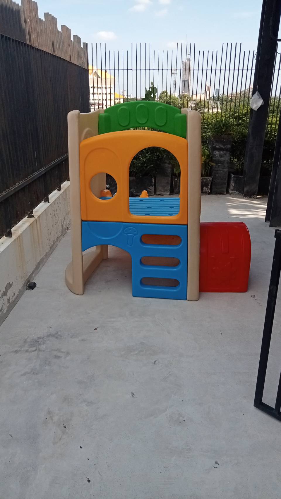 ป้อมกระดานลื่นคู่