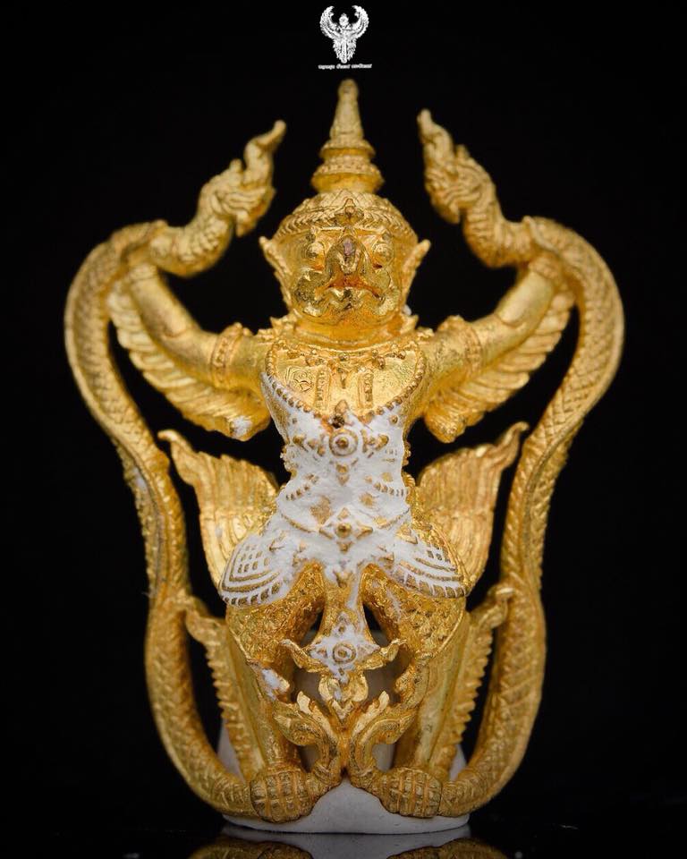 พญาครุฑ หลวงปู่เช้า วัดห้วยลำใย นครสวรรค์ เนื้อทองทิพย์
