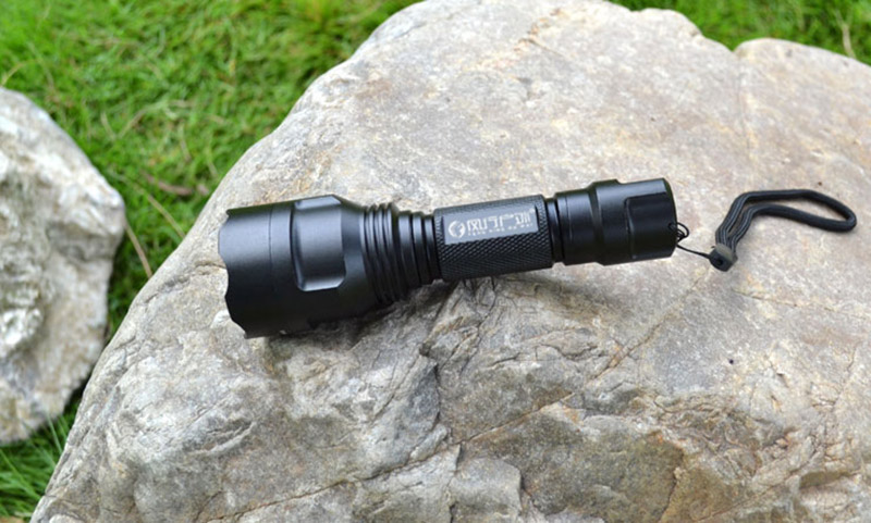 ไฟฉายแรงสูง ไฟฉายบ้าพลัง Feng Xing UltraFire T6 รุ่น C8 หัวโต ส่องไกล 200-350 เมตร ไฟฉายคุณภาพสูง ราคาถูก