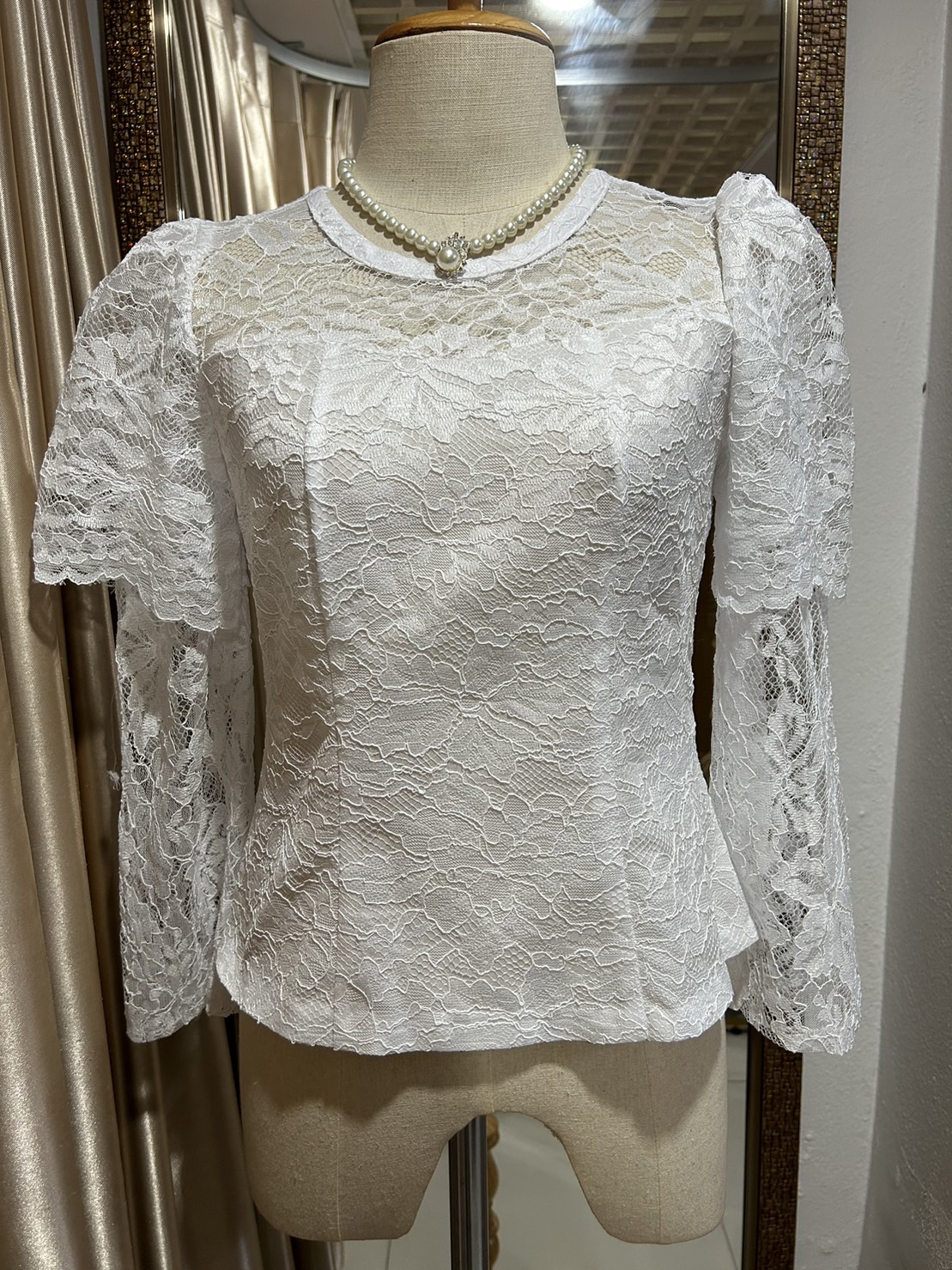 เสื้อลูกไม้สีขาว 34