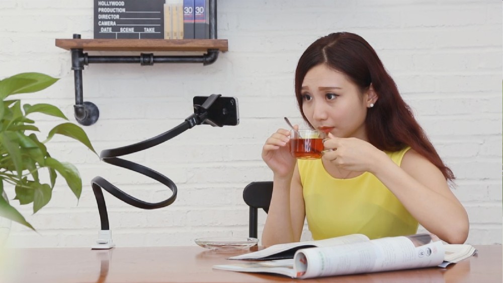 ที่หนีบมือถือ/SmartPhone แบบตั้ง งอ-ม้วนได้ ยาว 1เมตร Phoseat Stand (สีดำ)