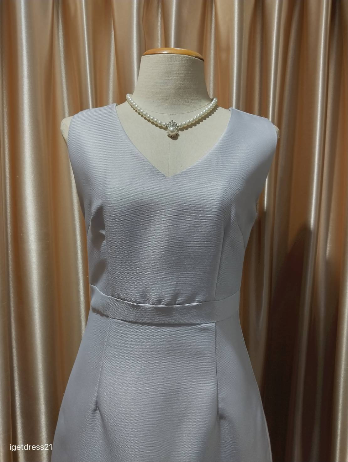 (PRE-LOVED) ชุดราตรีสั้นสีเทาเเขนกุดชายหางปลา (S) มือ2