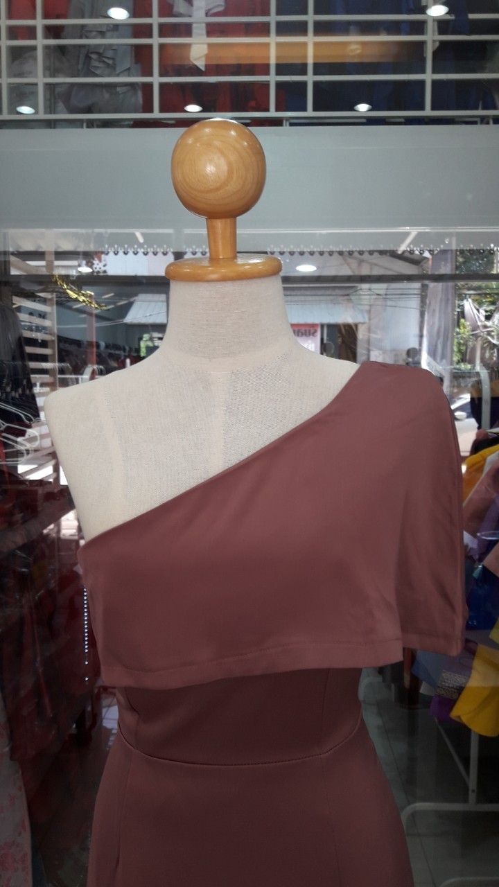 (PRE-LOVED) ยาวม่วงไหล่เบี่ยง (L)