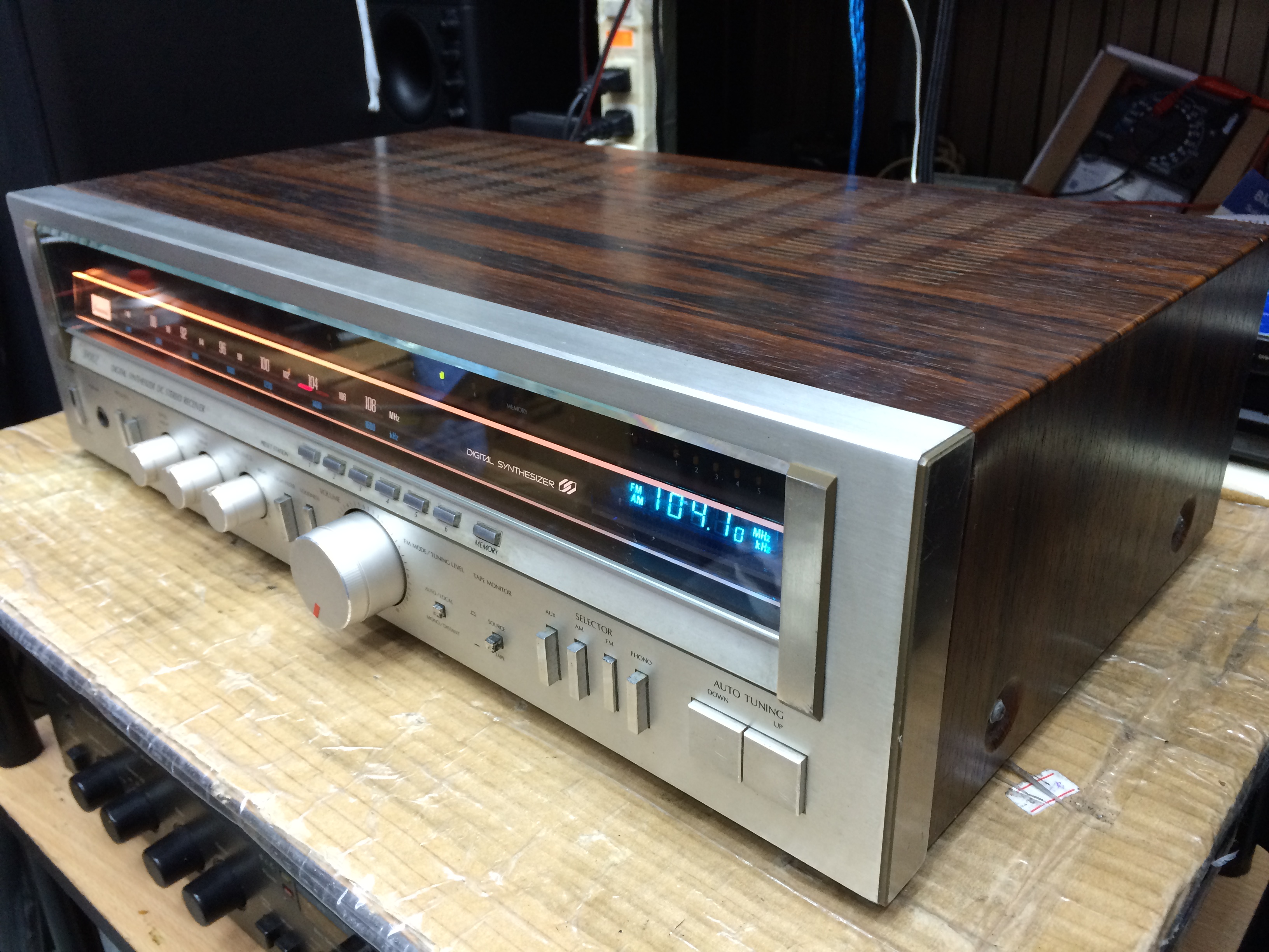 รีซีฟเวอร์ Sansui 3900Z Stereo Receiver