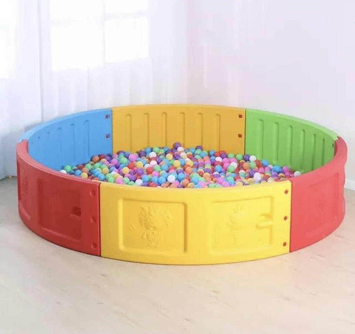 บ่อบอลทรงกลม