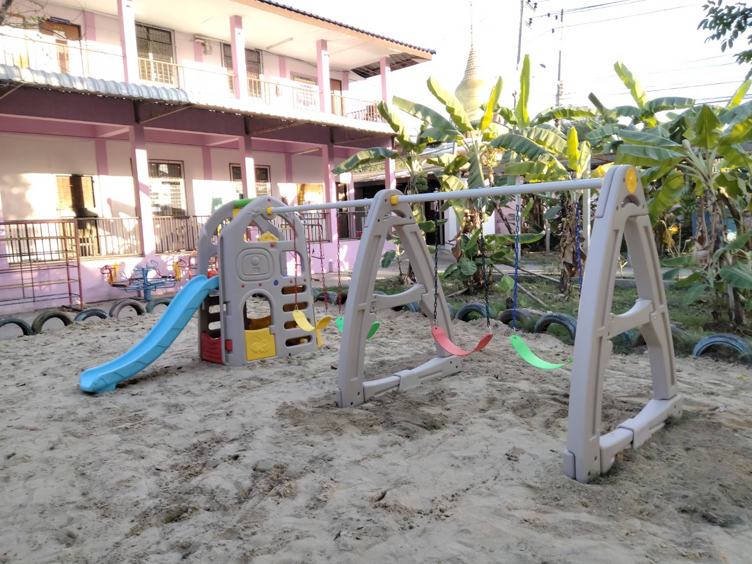 ชิงช้ากระดานลื่นสุดหรรษา 4 ที่นั่ง