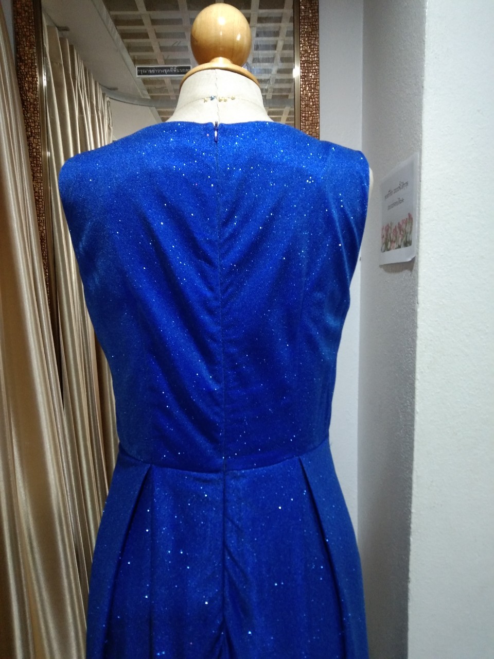 (PRE-LOVED) ราตรียาวสีน้ำเงินแขนกุด กลิตเตอร์ (M)