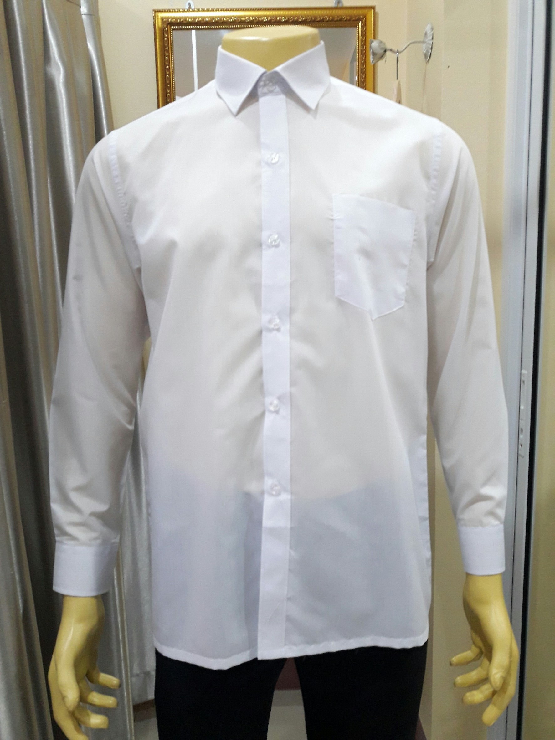 เสื้อเชิ๊ตสีขาวเเขนยาว (XL)