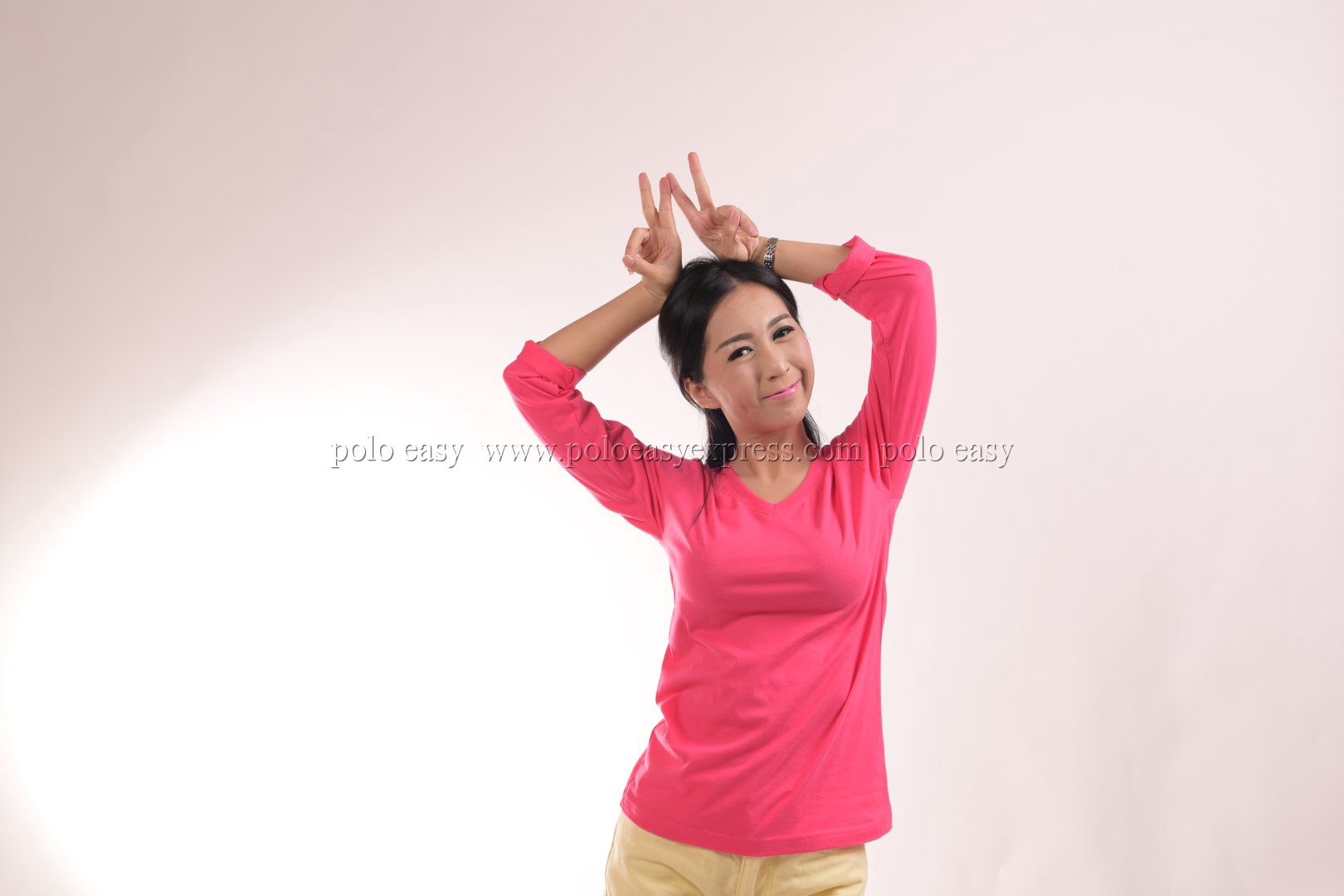 เสื้อยืด สีชมพู Pinky คอวี แขนยาว Size S