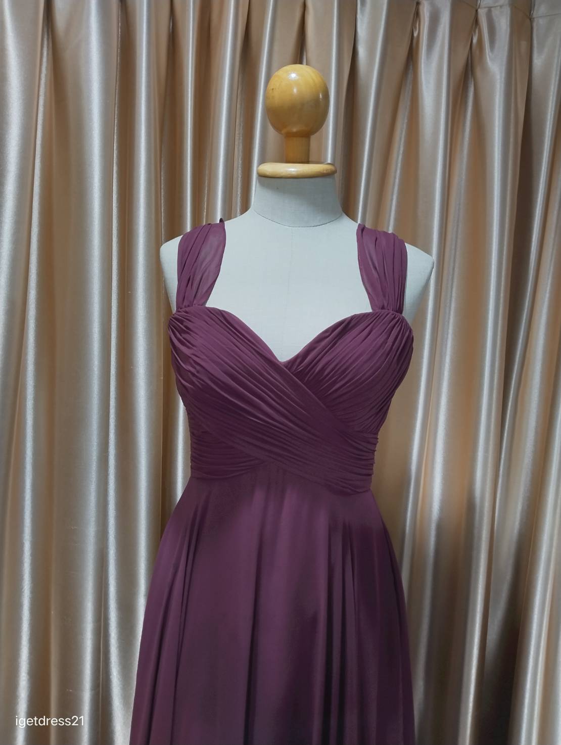 (PRE-LOVED) ชุดราตรียาวสีแดงชีฟองปิดแขน สีแดง ไซส์ S