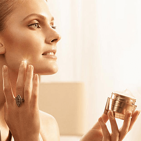 ครีมบำรุงรอบดวงตาเอสเต้ Estee Revitalizing Supreme Global Anti-Aging Eye Balm 5ml