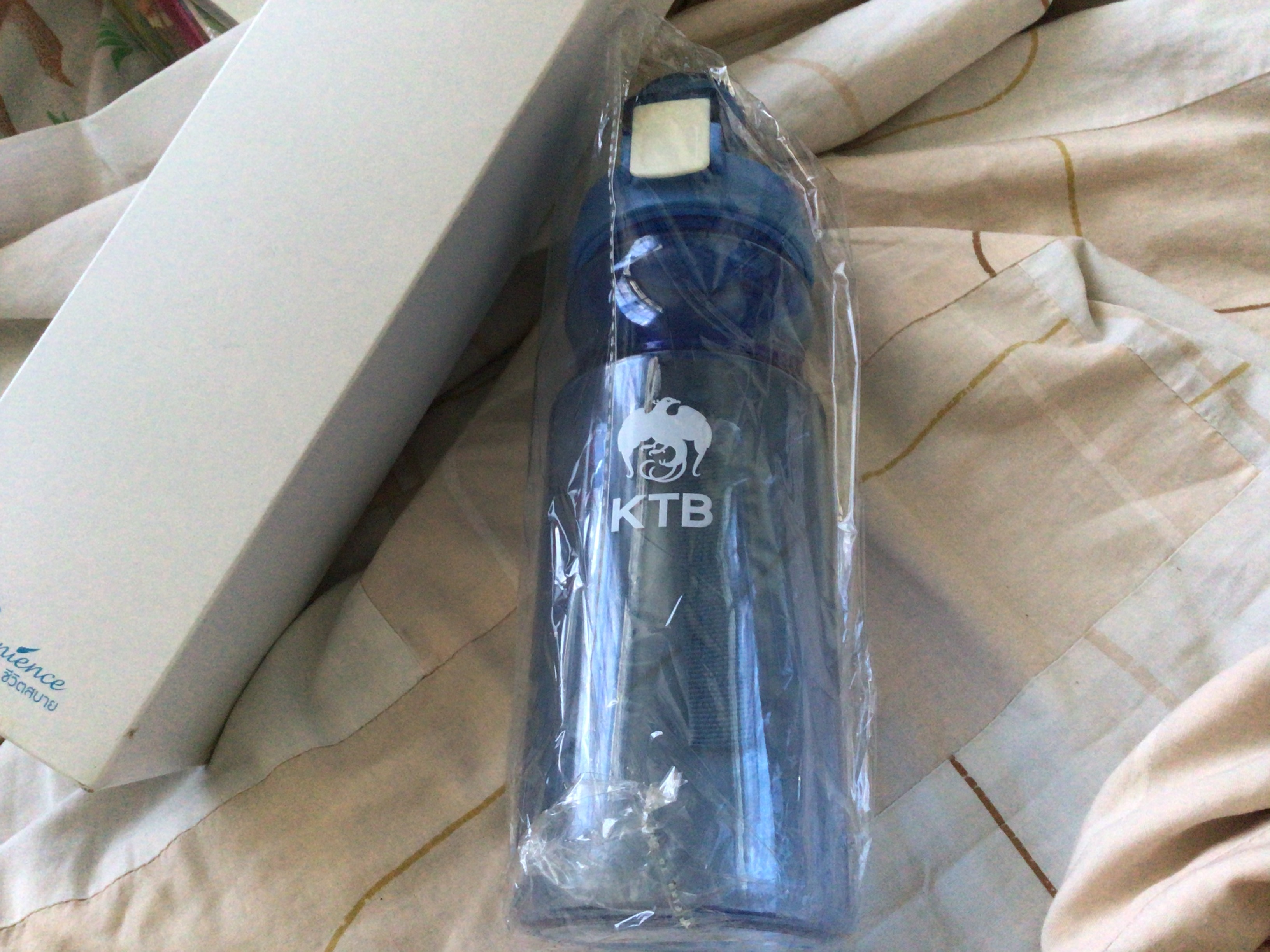 กระติกน้ำกรุงไทยสีน้ำเงิน