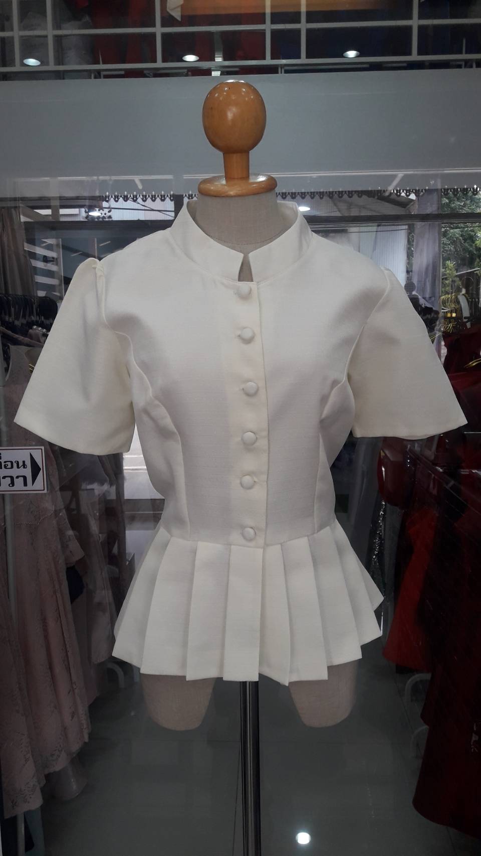 เสื้อสีขาว (40)
