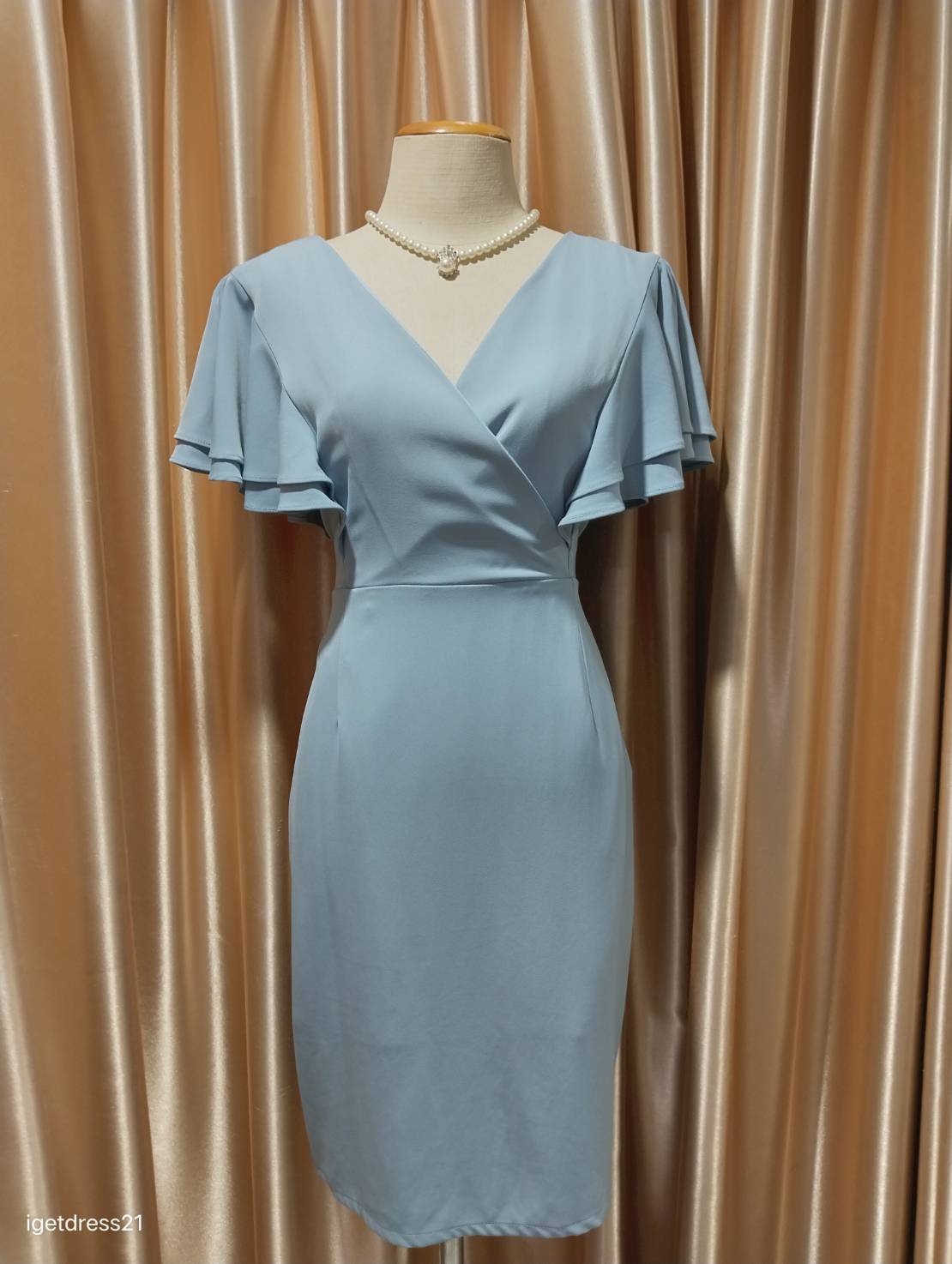 (PRE-LOVED)เดรสสีฟ้าคอวีอกไขว้ จับจีบแขนระบายพริ้วพรางต้นแขน ผ้าเครป (2XL) มือ2