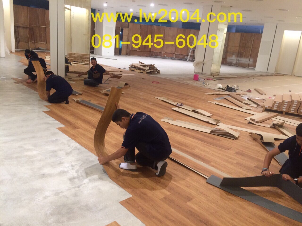 ตัวอย่างการปูพื้นด้วยกระเบื้องยางลายไม้