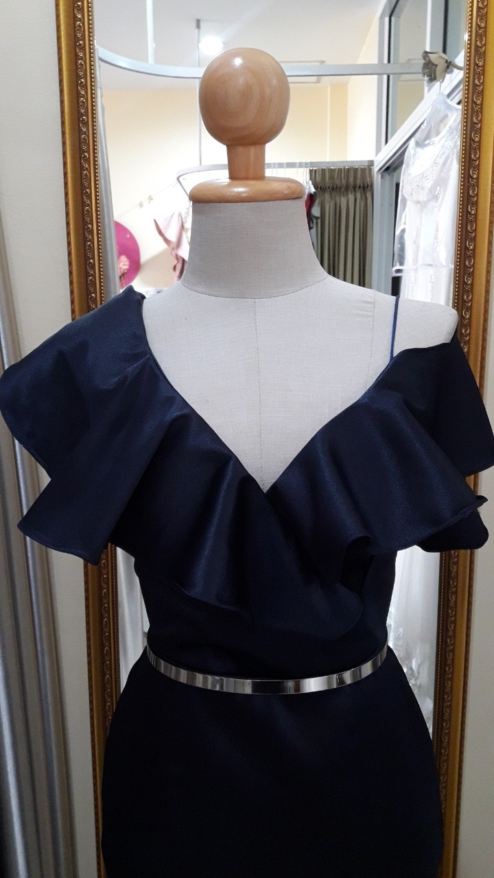 (PRE-LOVED) ราตรียาวสีกรมอกระบาย(S)