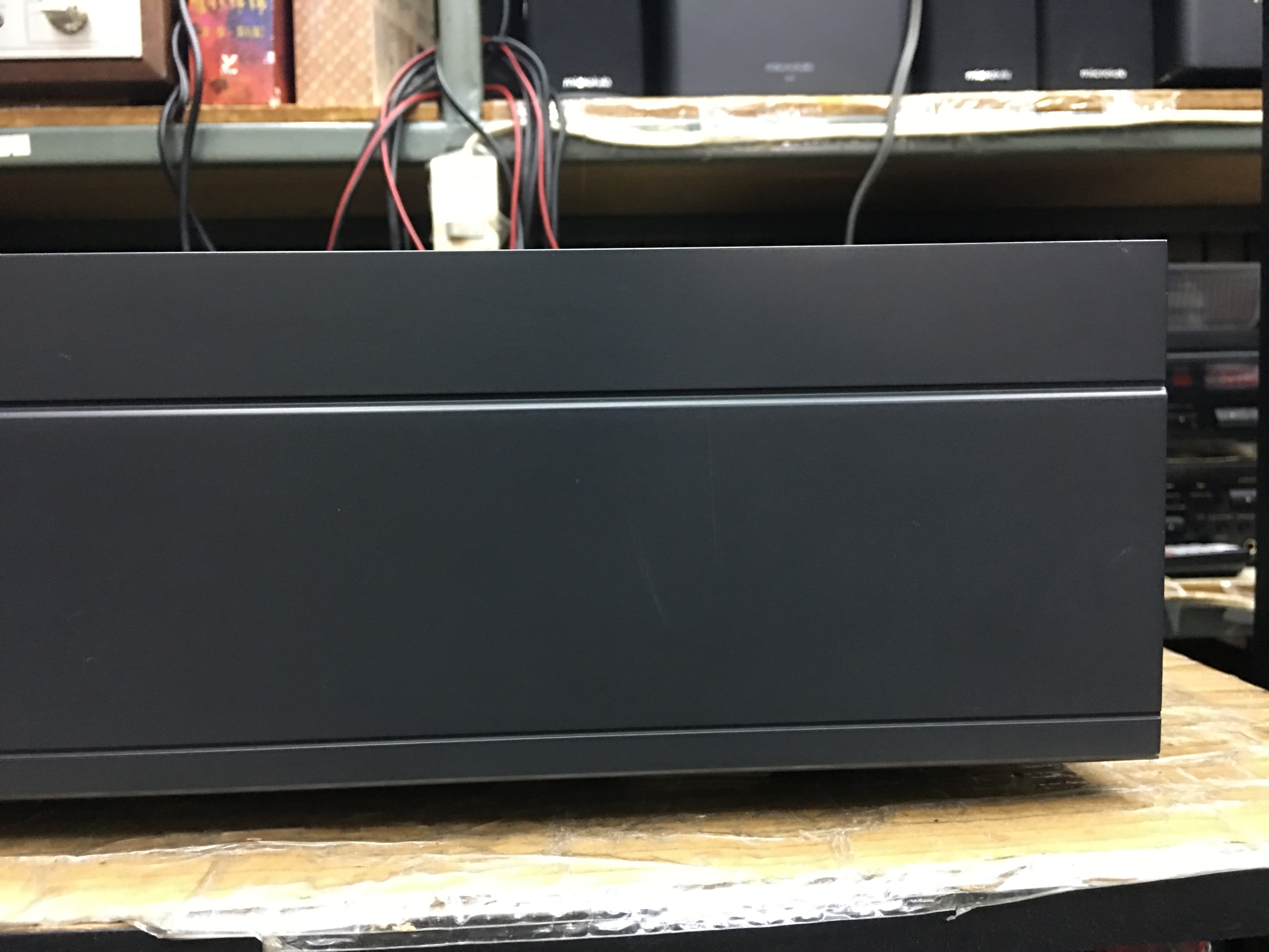 NAD 214 Stereo Power Amplifier (110V)