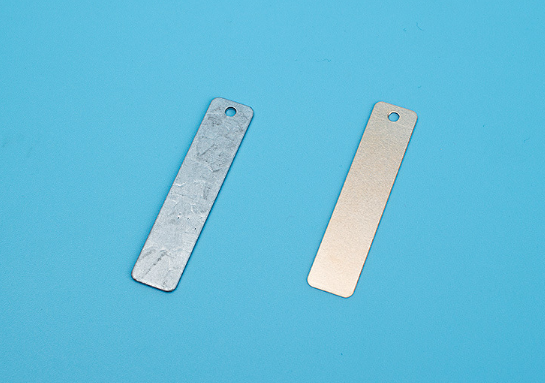 แผ่นทองแดงและสังกะสี