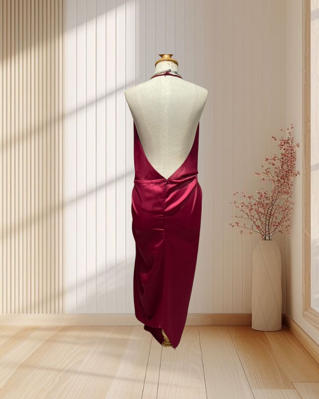 (PRE-LOVED) ราตรีสั้นสีแดง ขยุ้มเอว สายเดี่ยว คล้องคอ เว้าหลัง ไซส์ M