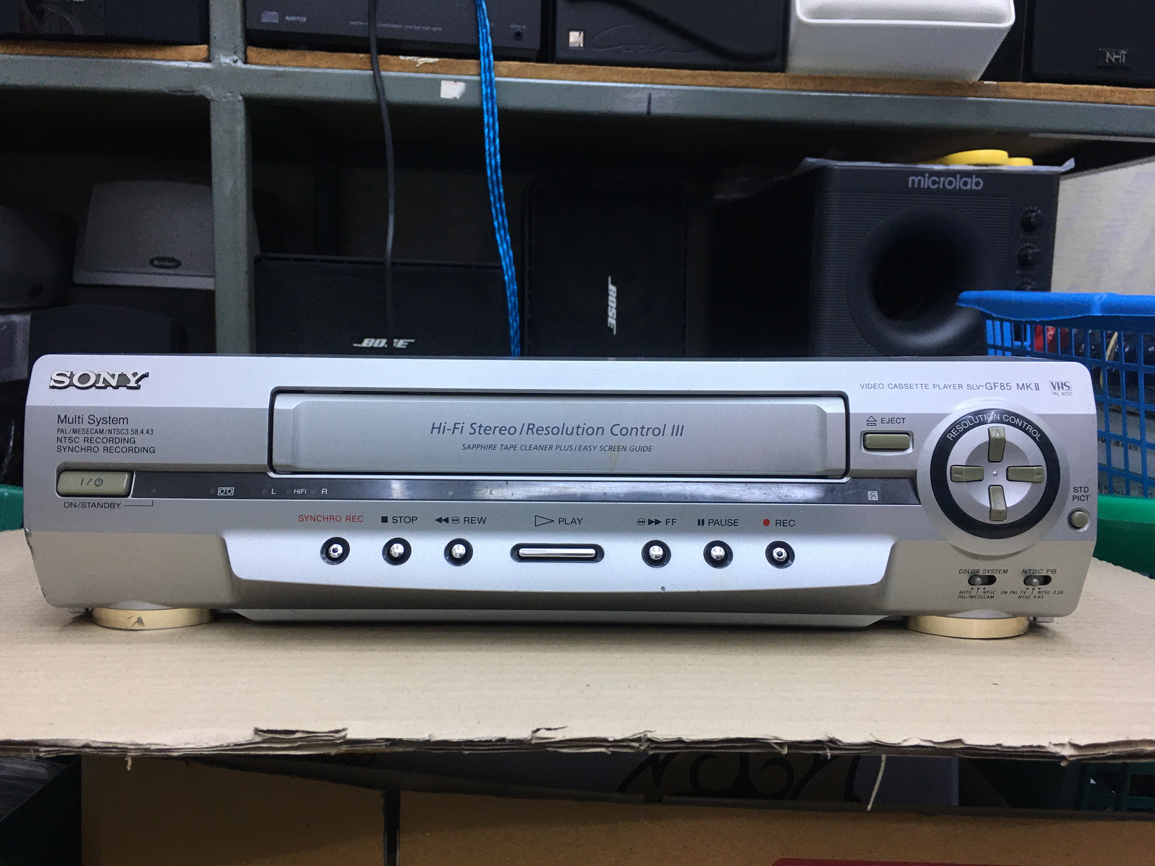 เครื่องเล่นวีดีโอเทป VHS , VDO รุ่น SLV-GF85 mkII