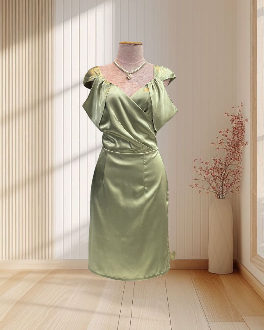 ราตรีสั้นสีเขียวมัทฉะ สายเดี่ยวใหญ่อ้อมแขนผ้าเปเป้ ไซส์ XL