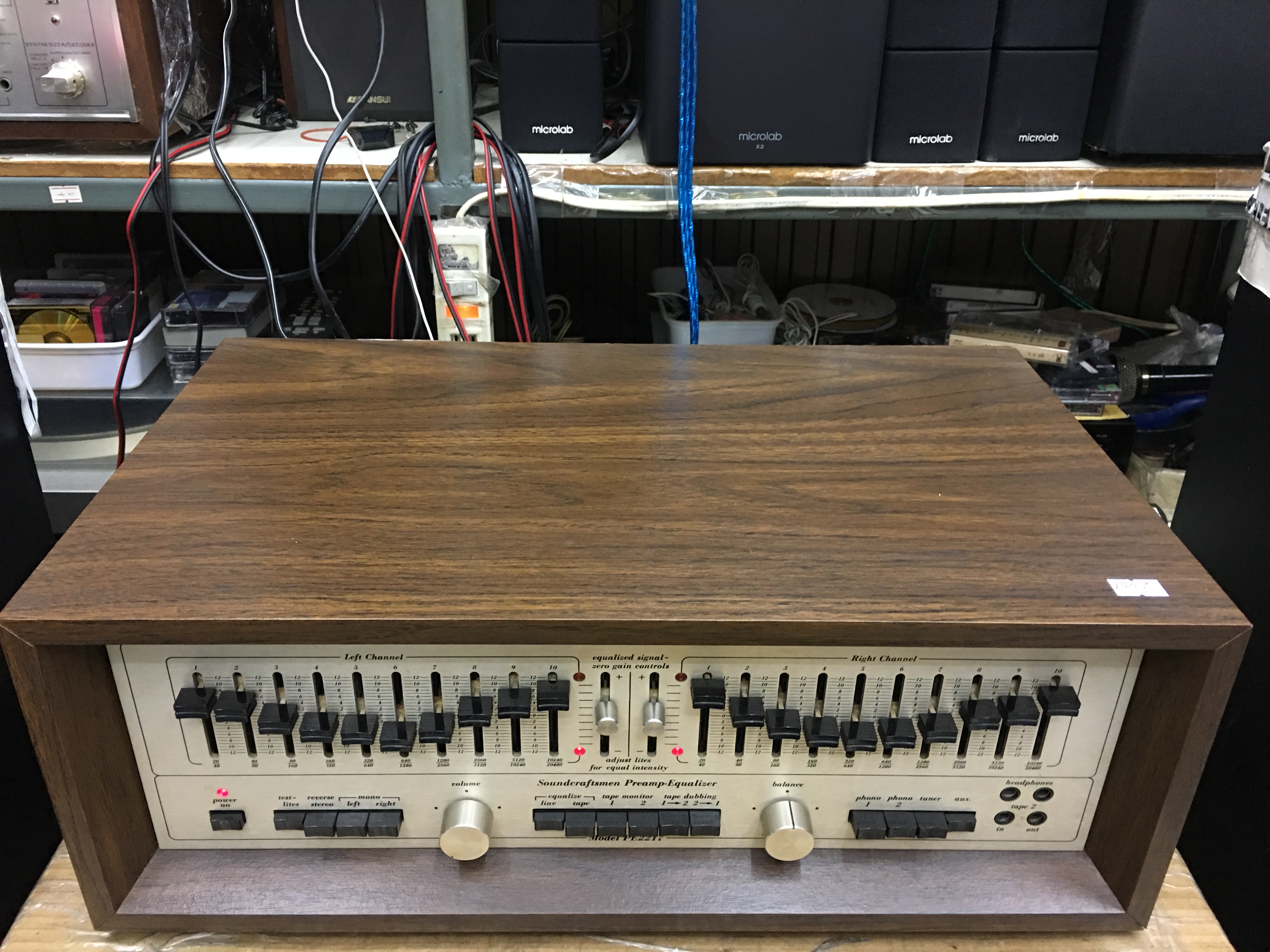 Soundcraftsmen PE2217 Stereo Preamplifier (ไฟ110V)