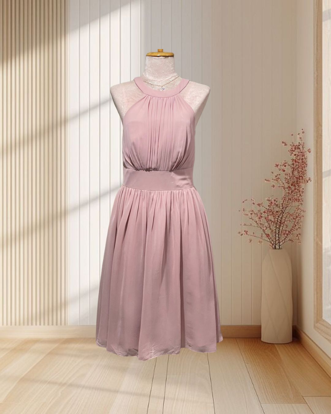 (PRE-LOVED) ราตรีสั้นสีชมพู ผ้าชีฟอง แขนกุด คอปีน ไซส์ M