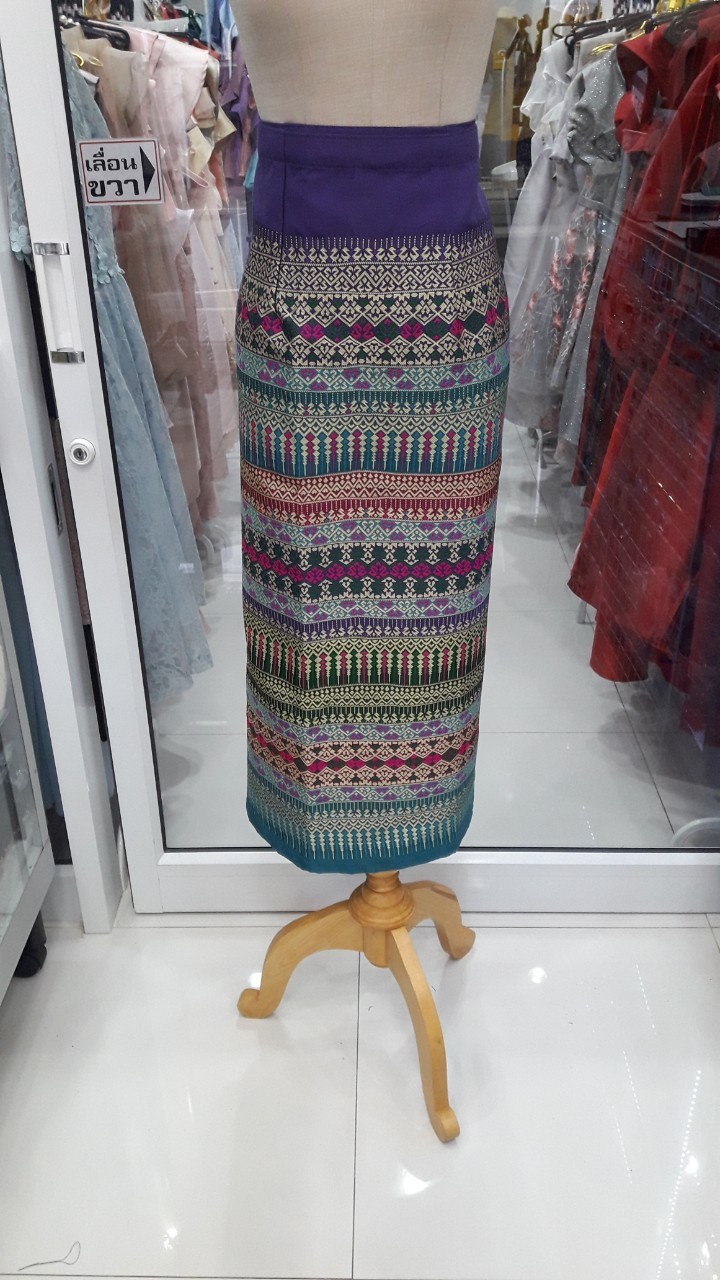 ผ้าถุงสีม่วง