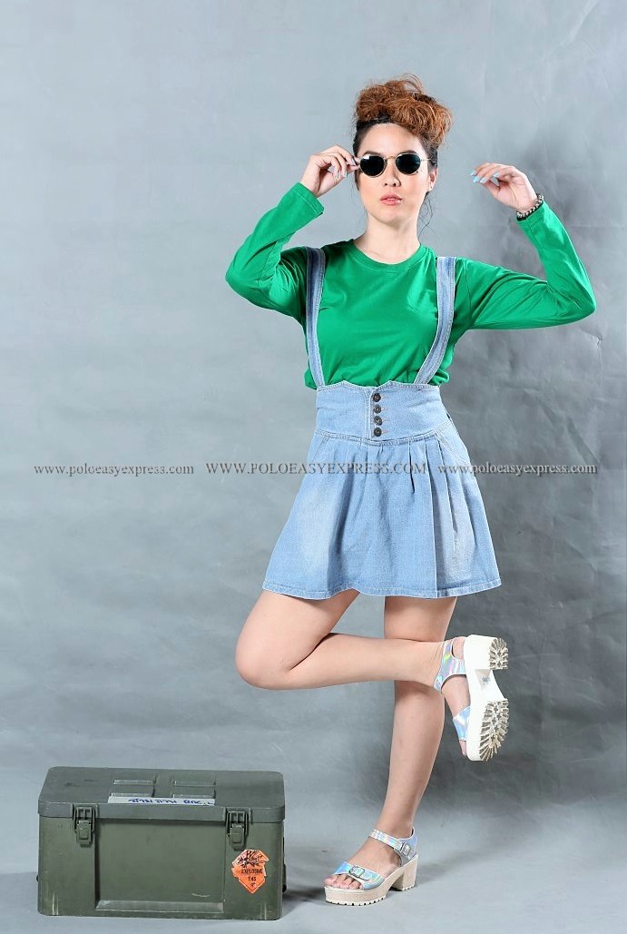 เสื้อยืด สีเขียวใบไม้ คอกลม แขนยาว Size M