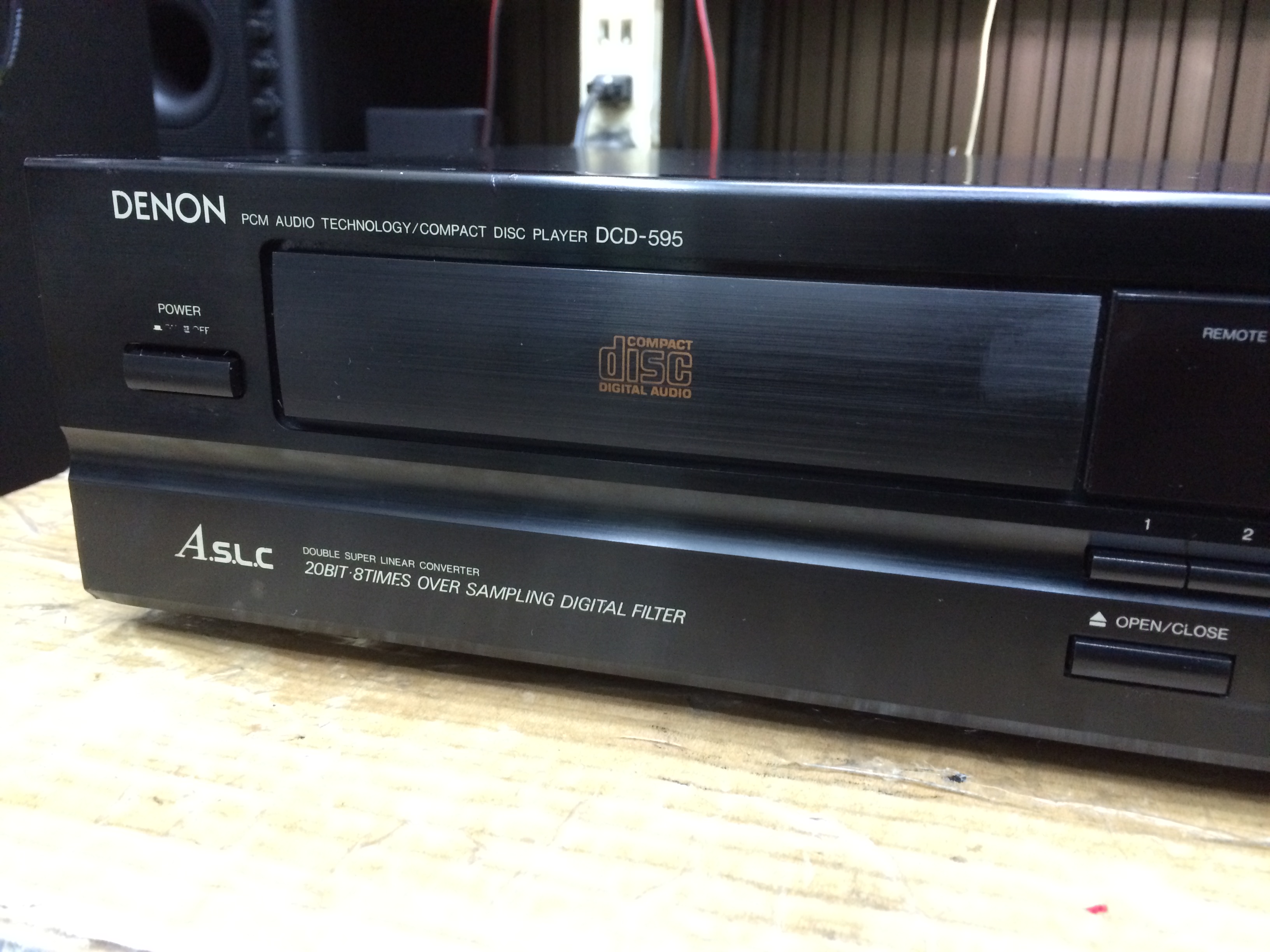 เครื่องเล่น CD Denon DCD-595