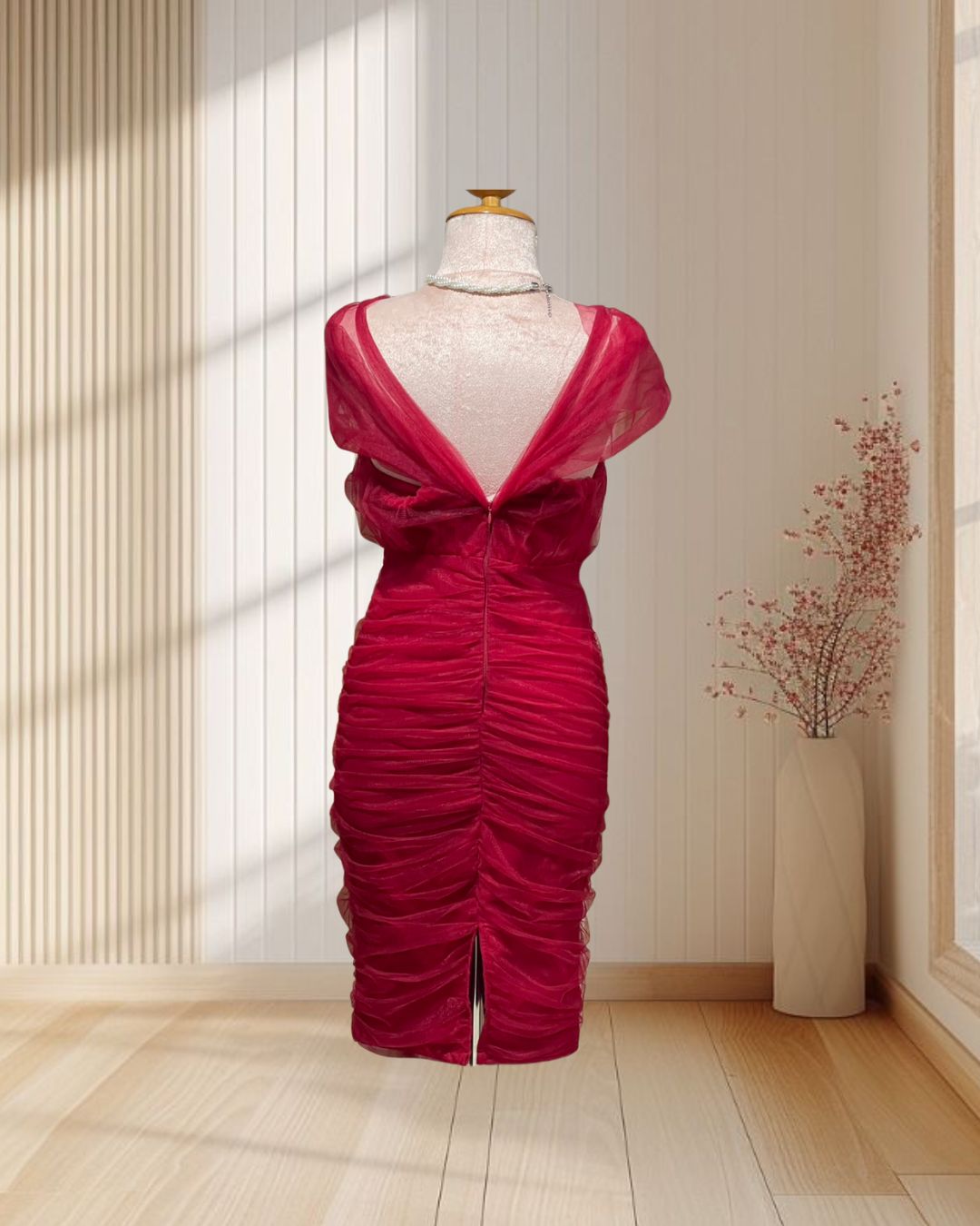 (NEW) ราตรีสั้นสีแดง เกาะอก ปาดไหล่ผ้าคลุมมุ้ง แต่งอกดอกไม้ ไซส์ S