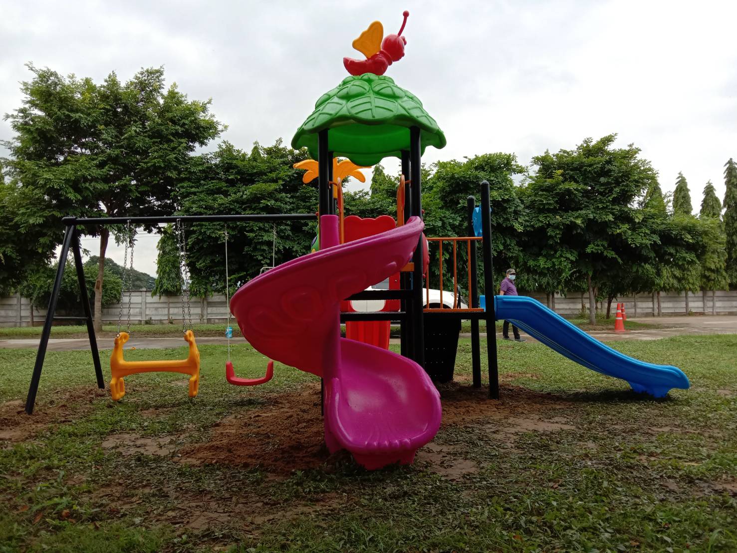 เครื่องเล่นสนาม ชุด เจ้าผีเสื้อพร้อมชิงช้า เครื่องเล่นมีประโยชน์