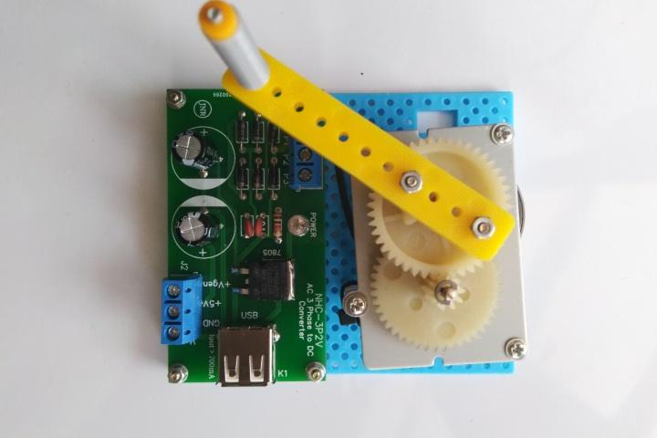 เครื่องปั่นไฟมือหมุนพร้อมบอร์ดแปลงไฟ