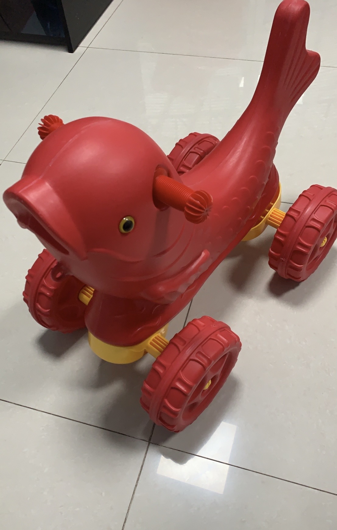 รถขาไถสำหรับเด็ก รถปลา รถขาไถปลา ของเล่นเด็ก