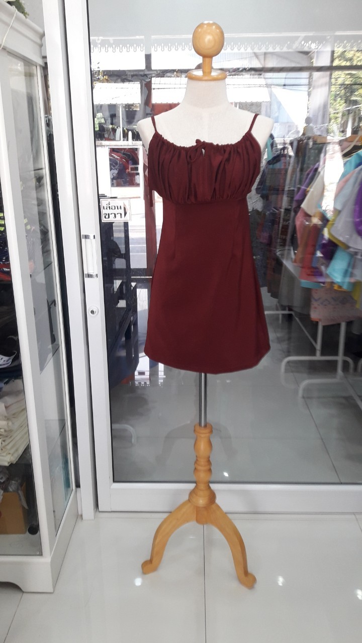 เดรสแดงสายผูก (M)