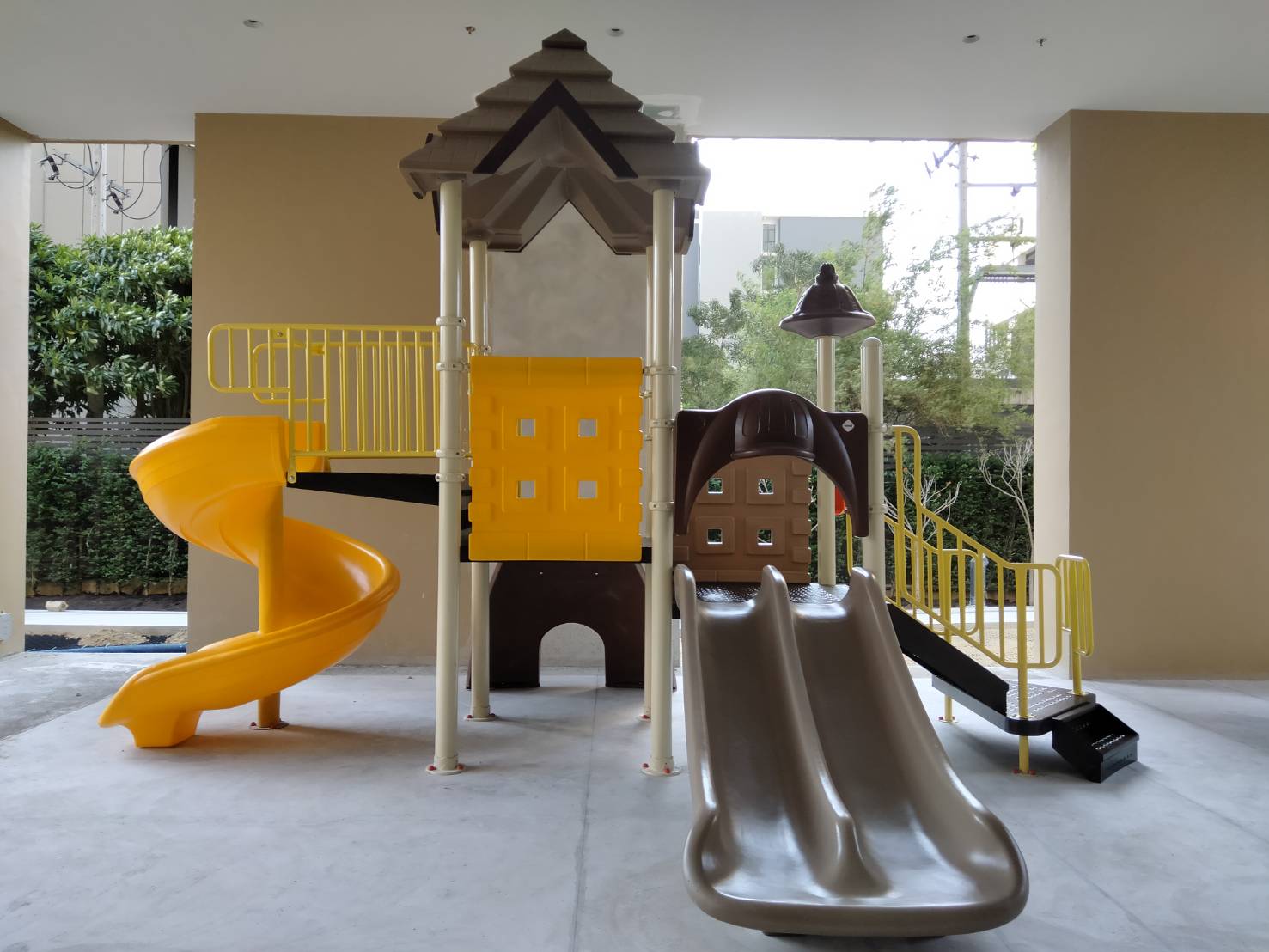 เครื่องเล่นสนาม ชุด ปราสาทสไลด์วน เนครื่องเล่นสร้างคุณภาพ