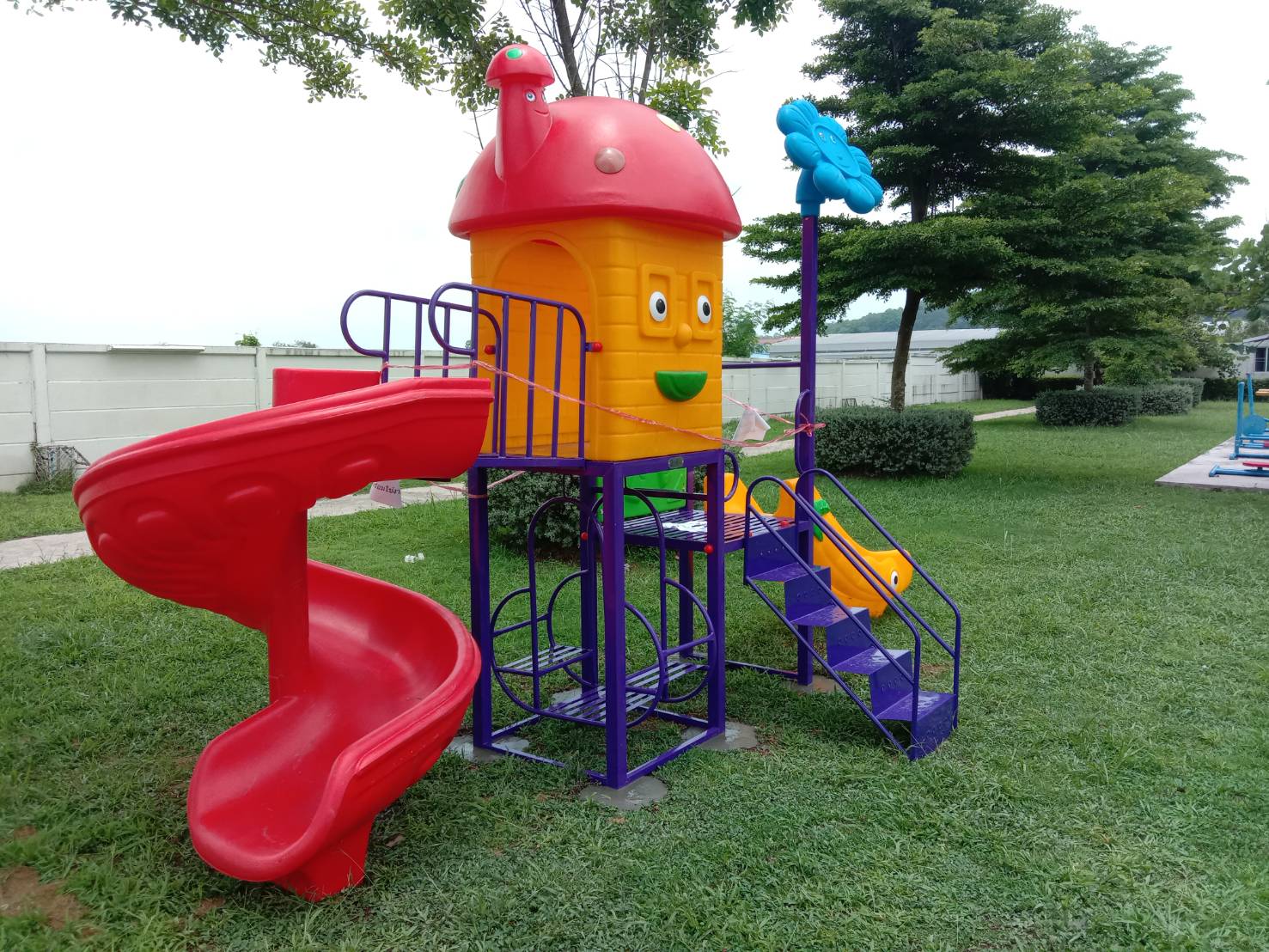 เครื่องเล่นสนาม ชุด บ้านเห็ดสไลด์วน เครื่องเล่นสนามมีรปะโยชน์