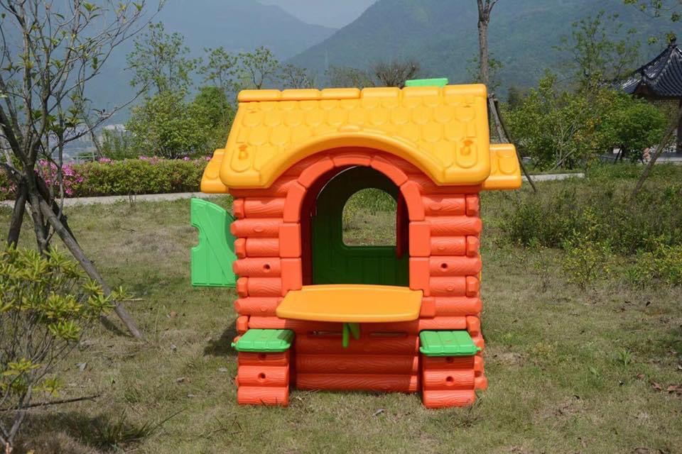 บ้านกลางป่าน้อย เครื่องเล่นสำหรับเด็ก บ้านน้อยสีน้ำตาล