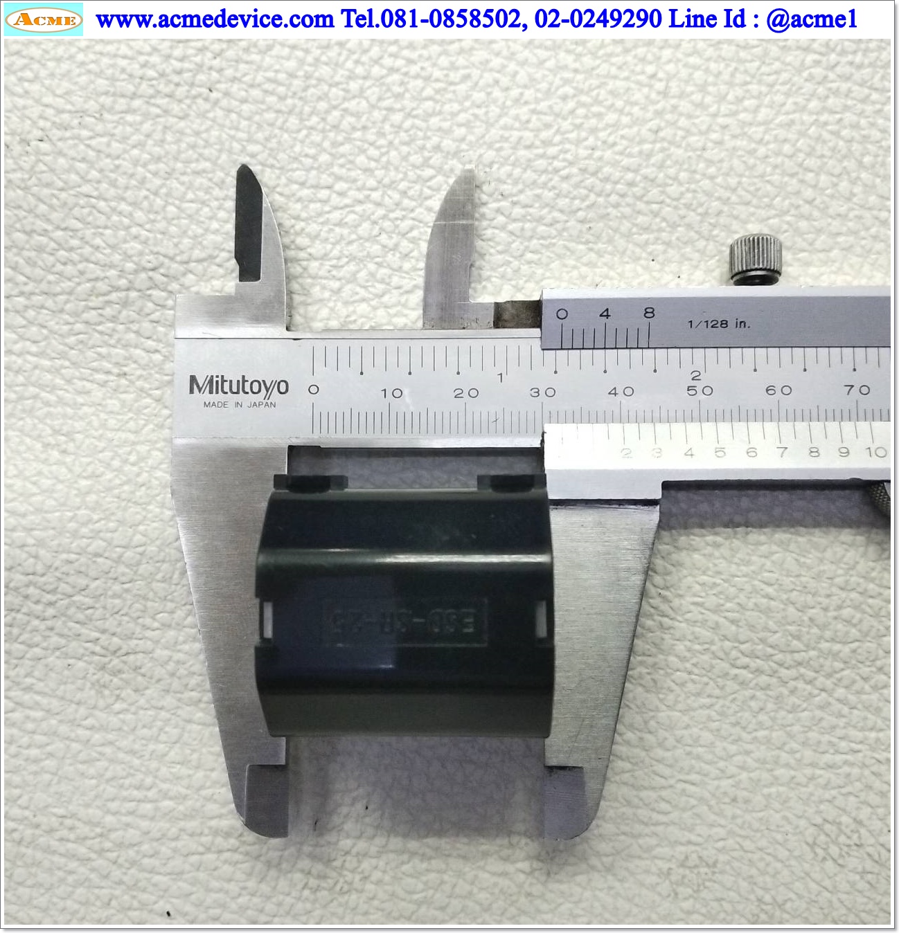 Ferrite Clamp Tokin รุ่น ESD-SR-25, Dia 13 mm., ขนาด 29 mm x 33 mm.