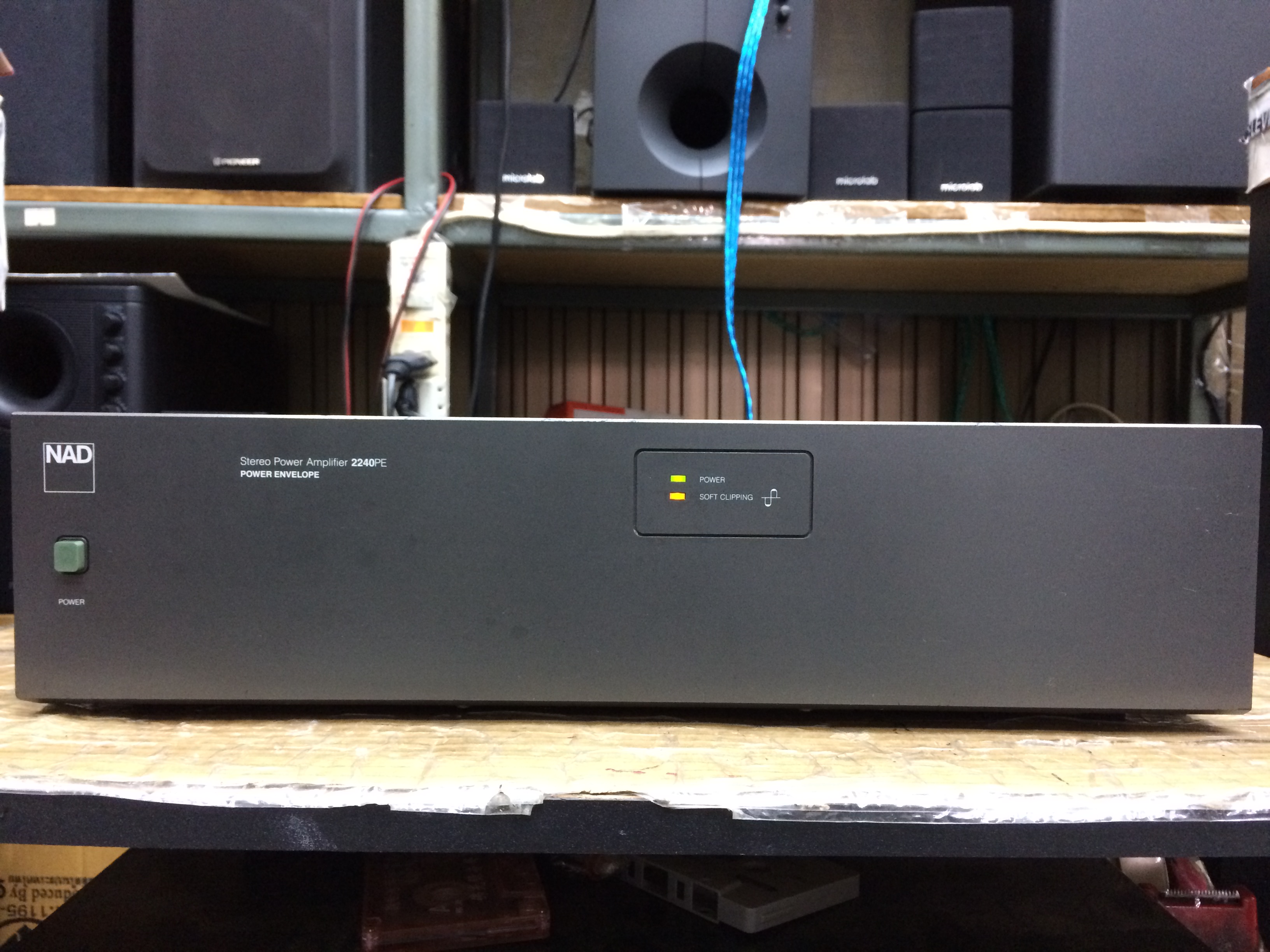 NAD 2240PE Stereo Power Amplifier