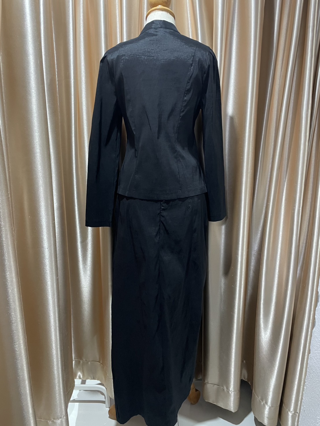 ชุดไทยจิตรลดา ผ้ายืด ( L ) สีดำ